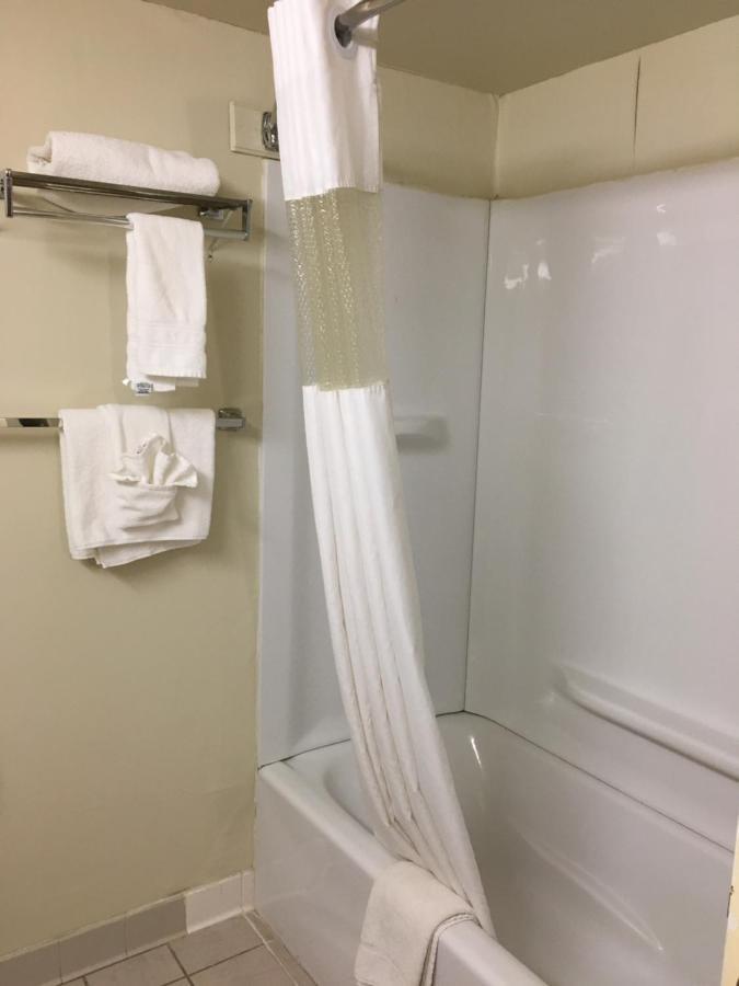 Econo Lodge Inn & Suites Radford-Blacksburg Area エクステリア 写真
