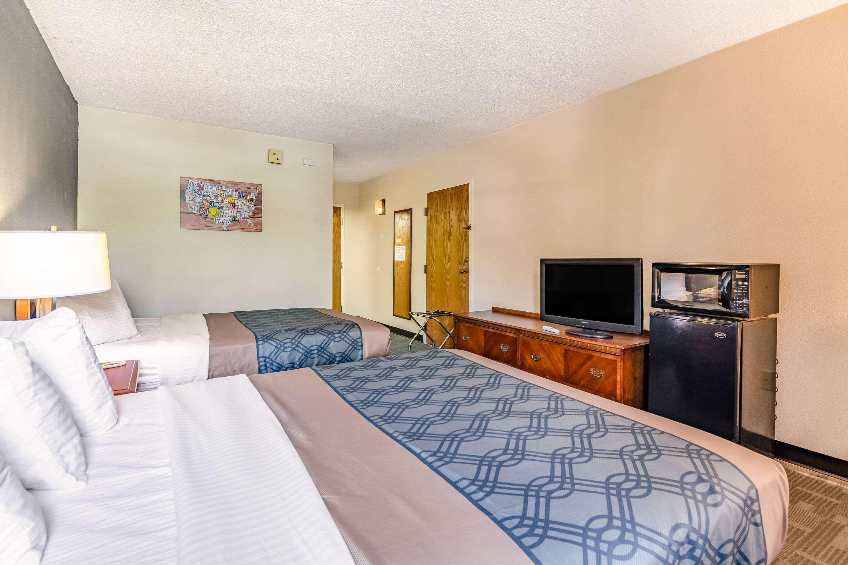 Econo Lodge Inn & Suites Radford-Blacksburg Area エクステリア 写真