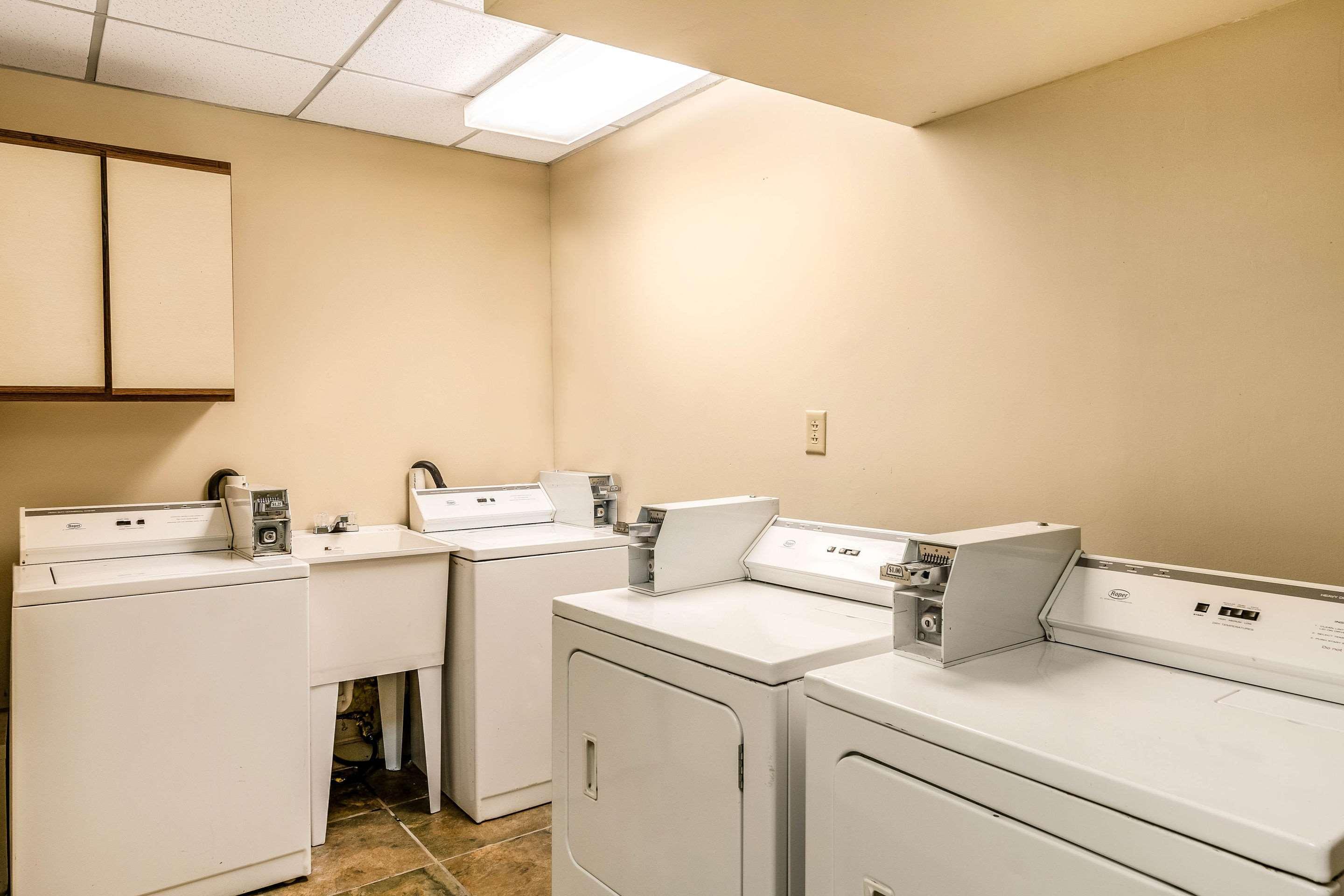 Econo Lodge Inn & Suites Radford-Blacksburg Area エクステリア 写真