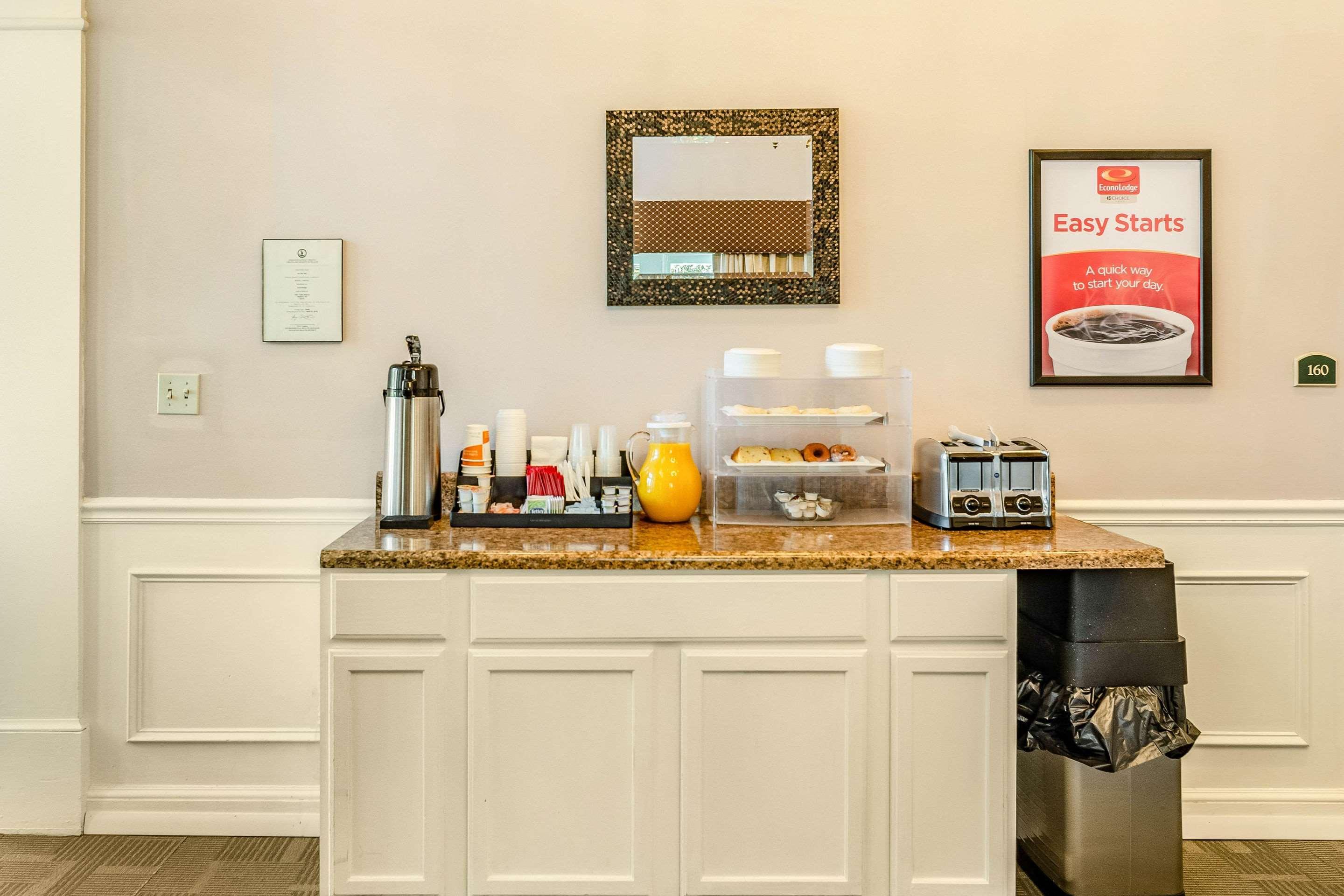 Econo Lodge Inn & Suites Radford-Blacksburg Area エクステリア 写真