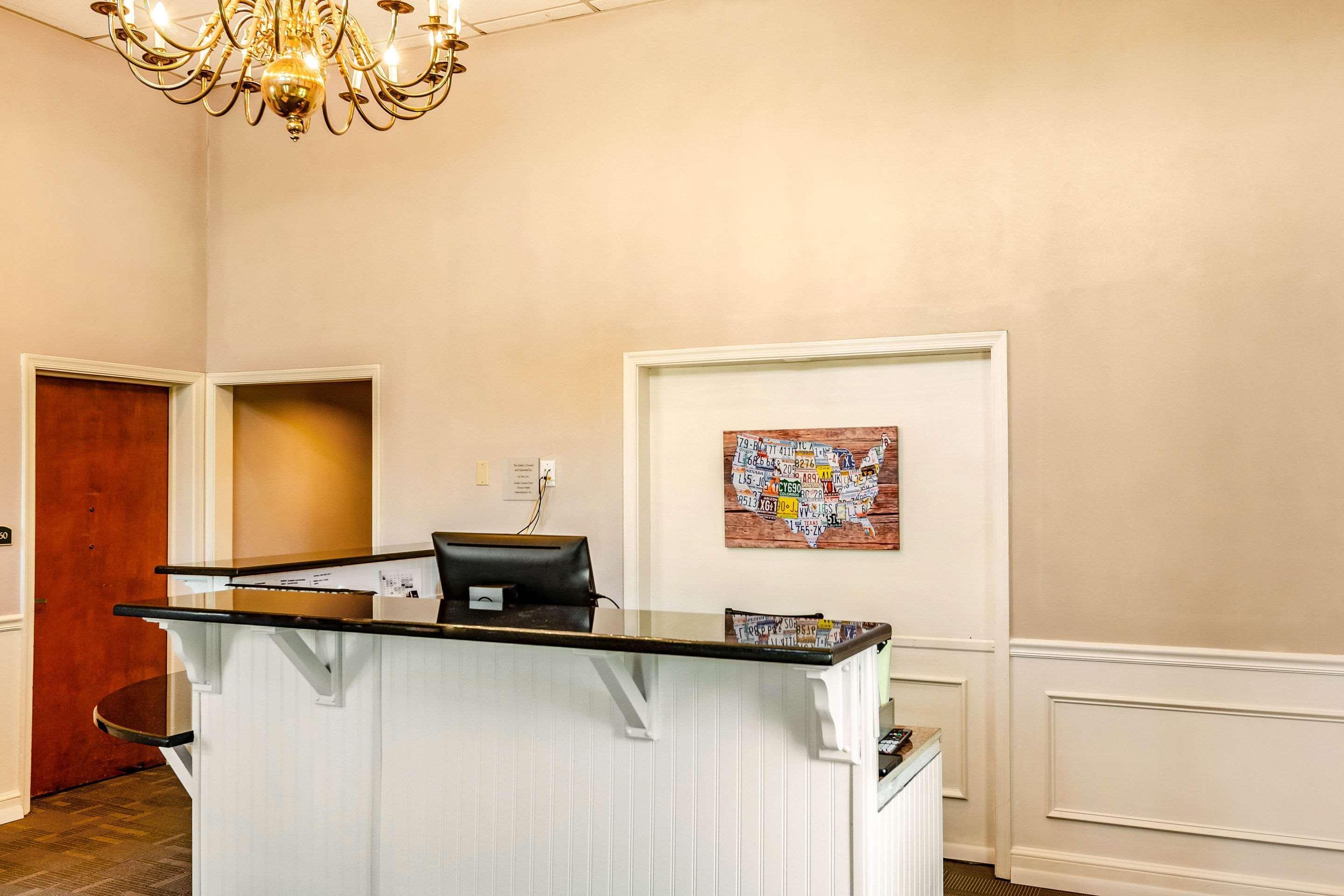 Econo Lodge Inn & Suites Radford-Blacksburg Area エクステリア 写真